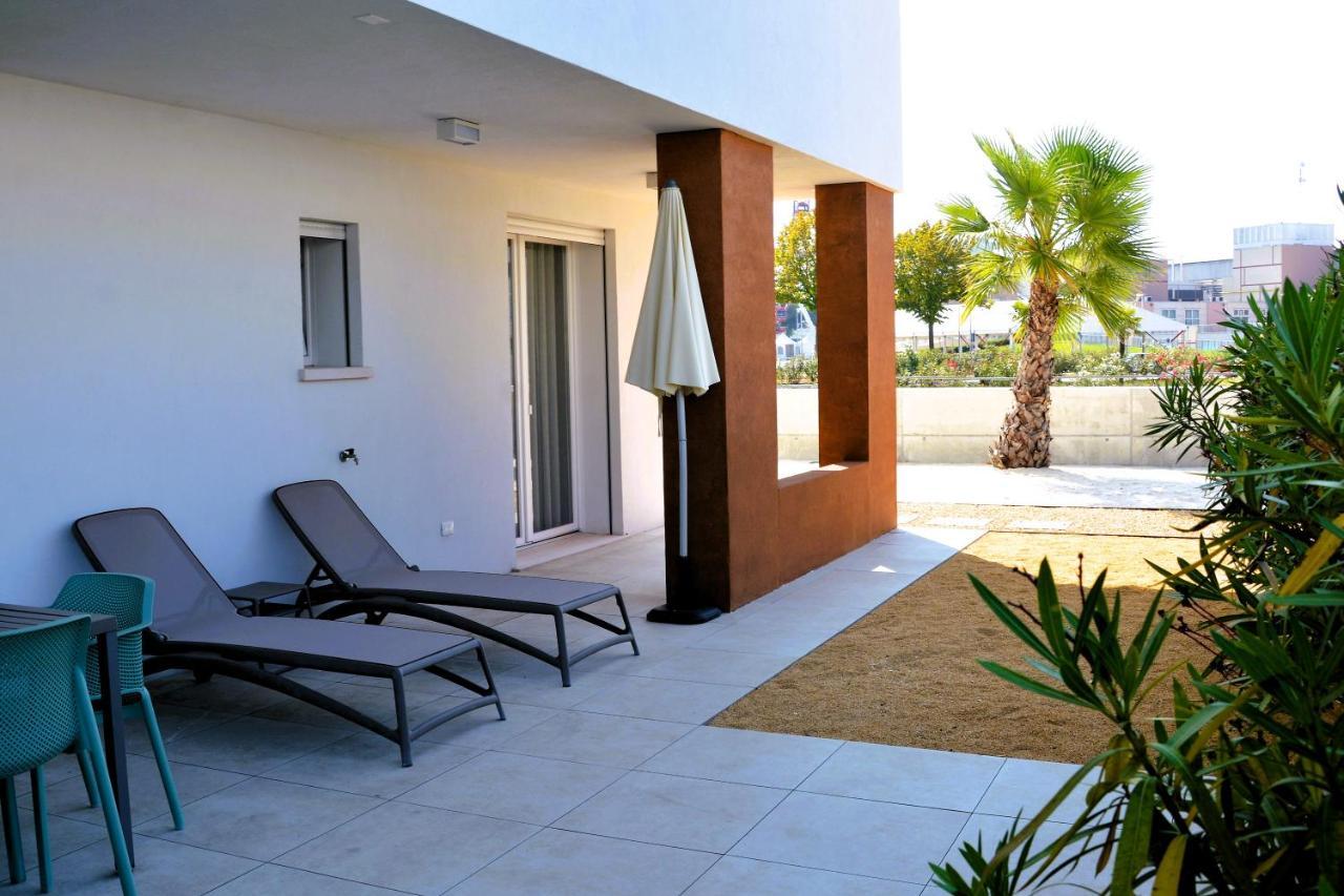 Sun Beach Residence Con Piscina - Piazza Brescia - Adria Holiday Jesolo - Family Apartments Buitenkant foto