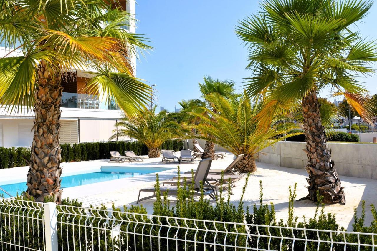 Sun Beach Residence Con Piscina - Piazza Brescia - Adria Holiday Jesolo - Family Apartments Buitenkant foto