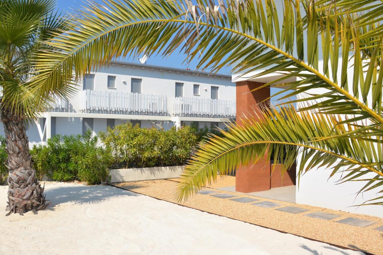 Sun Beach Residence Con Piscina - Piazza Brescia - Adria Holiday Jesolo - Family Apartments Buitenkant foto