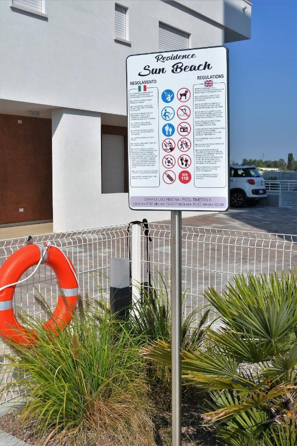 Sun Beach Residence Con Piscina - Piazza Brescia - Adria Holiday Jesolo - Family Apartments Buitenkant foto