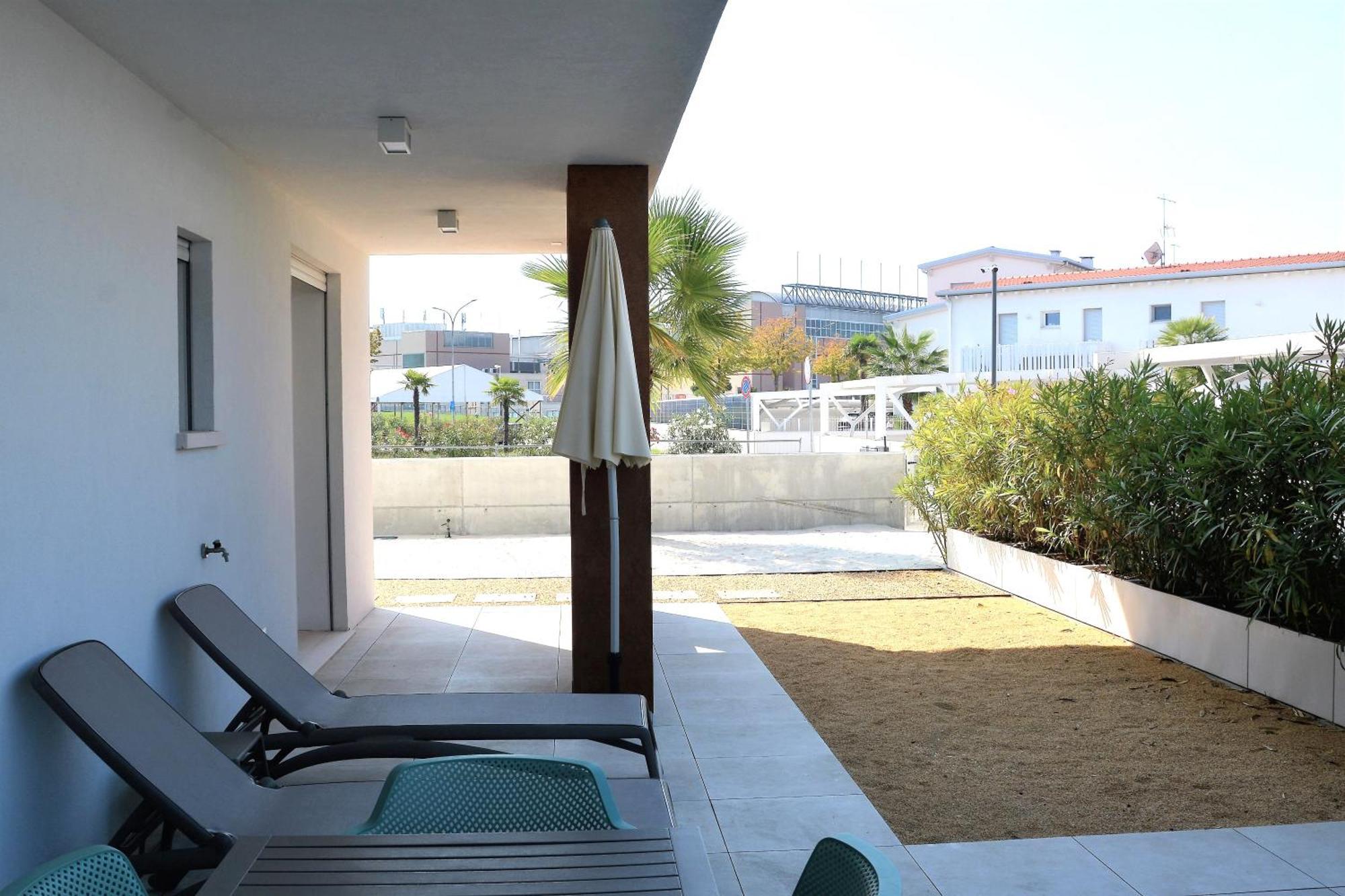 Sun Beach Residence Con Piscina - Piazza Brescia - Adria Holiday Jesolo - Family Apartments Buitenkant foto