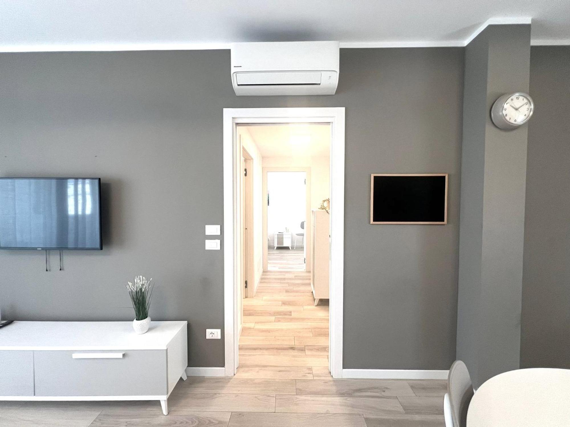Sun Beach Residence Con Piscina - Piazza Brescia - Adria Holiday Jesolo - Family Apartments Buitenkant foto